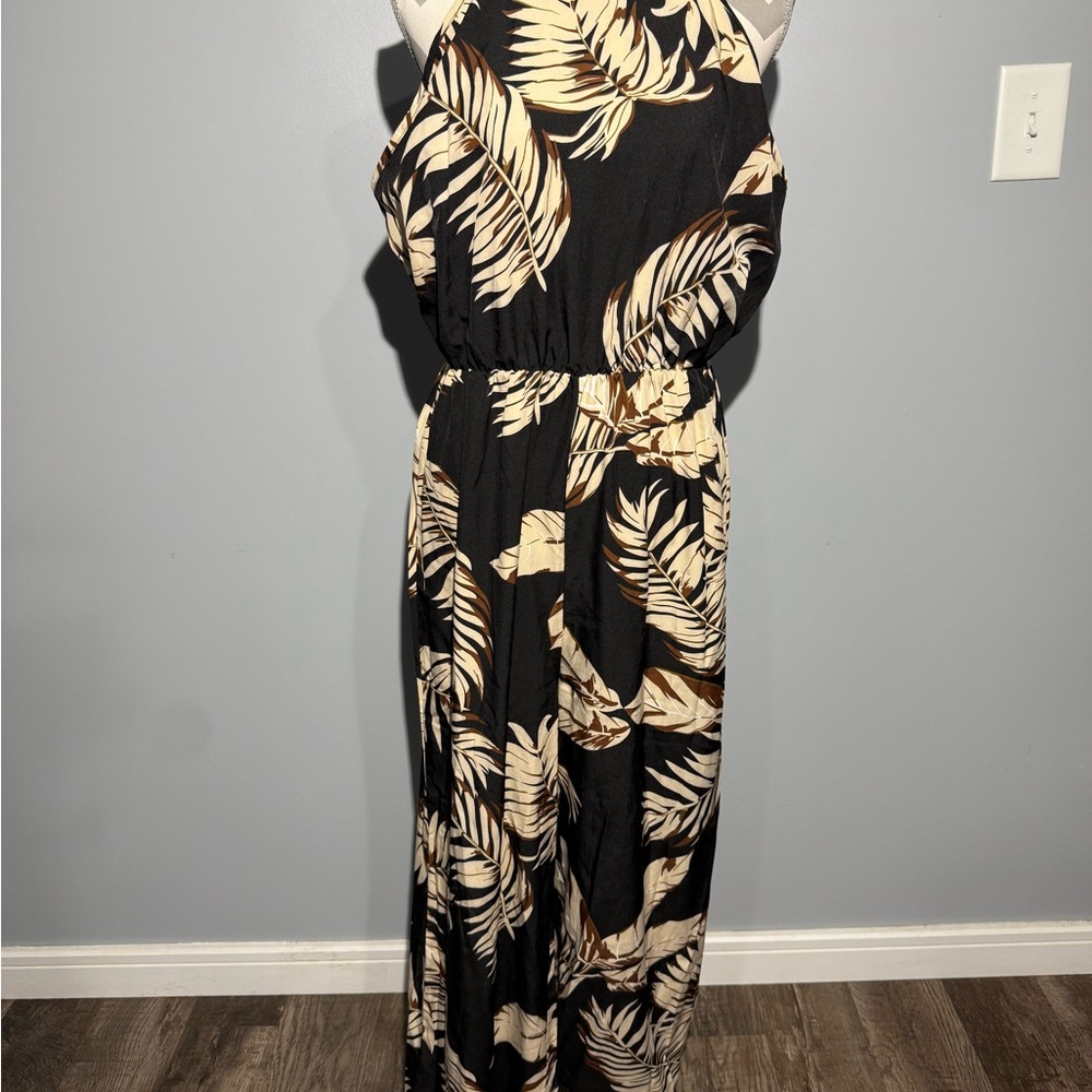 Black and Cream Leaf Print Maxi Dress